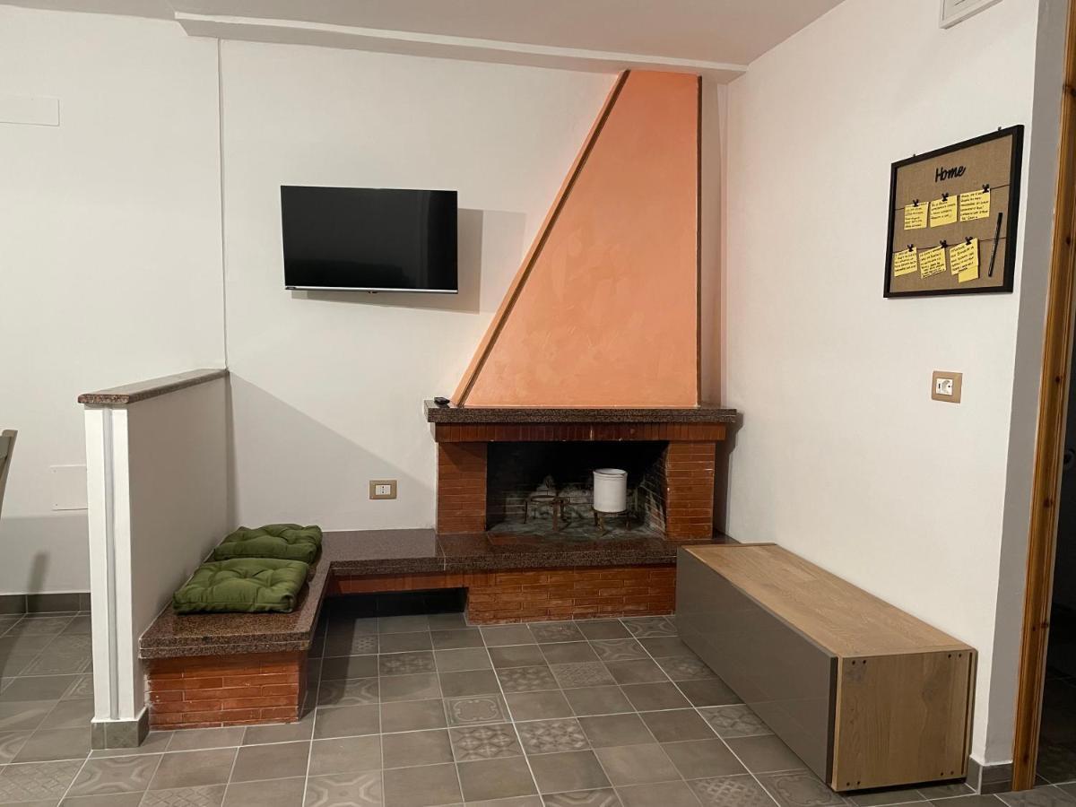 Angelina Al Borgo Apartment Aieta Exterior photo